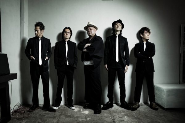 ライブパフォーマンスが人気のジャズバンド、 TRI4TH