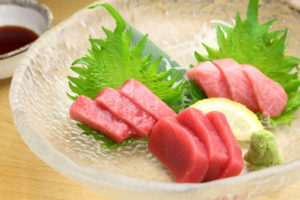 日本酒バル さわら くろマグロ造り三種盛り 1480円（税込）