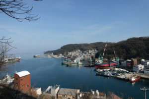 今回の会場である家島は、兵庫県の南西部、姫路市の沖合約18kmに浮かぶ大小44の島々
